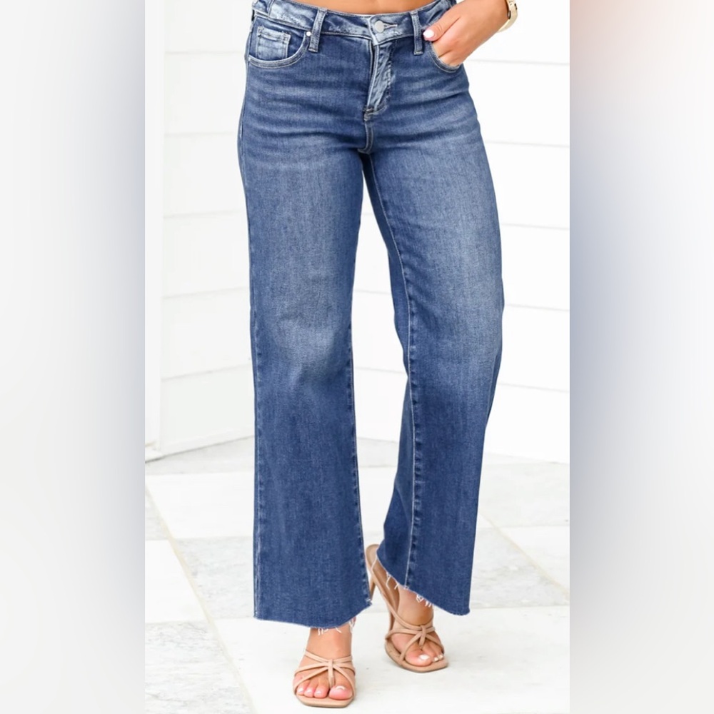 NWT Risen High Rise Cropped Jeans